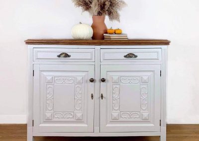 Cream with wooden top edwardian side board with pampas grass